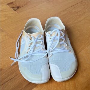 Vivobarefoot Primus Lite III Womens size 41